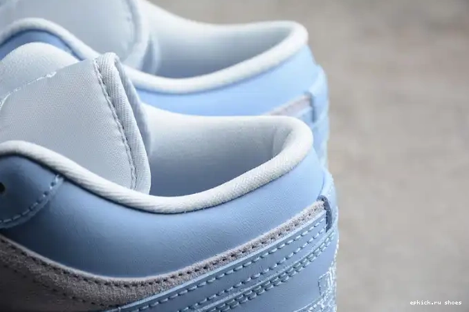 Cheap Blue University DC0774-050 Low Jordan (W) 1 0516